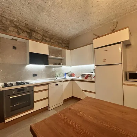 Belgravia Villa *